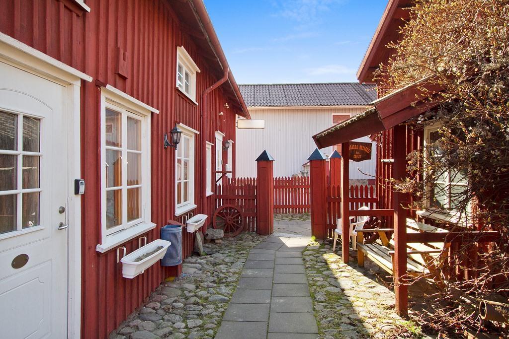 Hôtel Mikaelsgarden à Vårgårda Extérieur photo